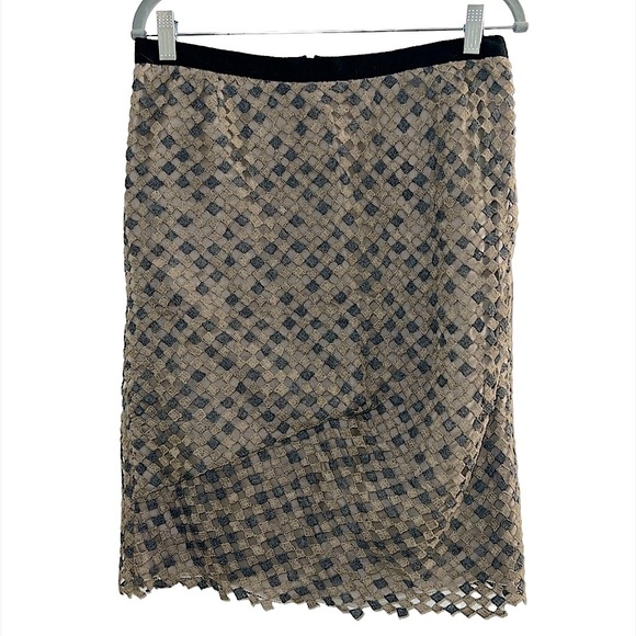 Marc Jacobs Dresses & Skirts - Marc Jacobs Diamond Crochet Overlay Pintuck Pencil Skirt Size 6 Taupe/Grey